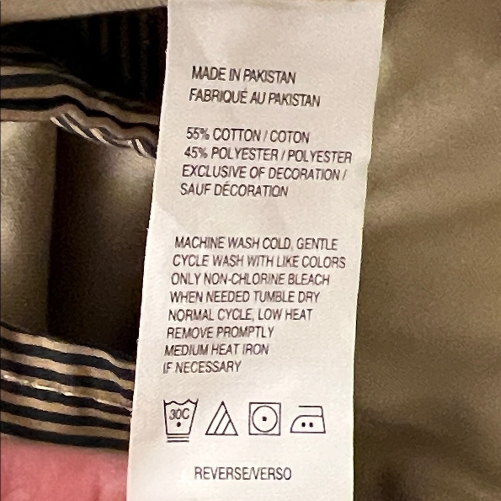 Izod Men's Flat Front Tan Shorts - Picture 5 of 5